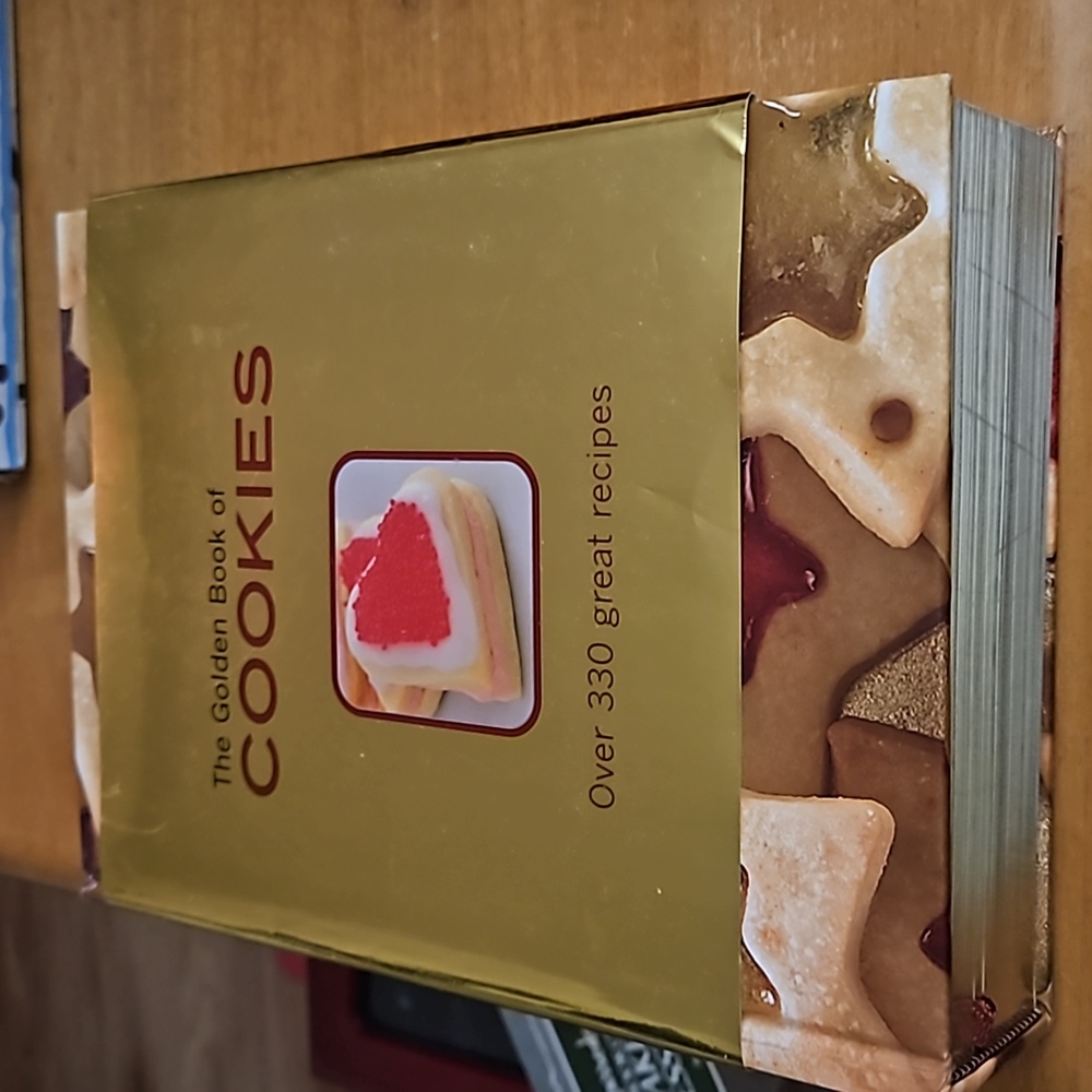 The Golden Book Of Cookies Cookbook